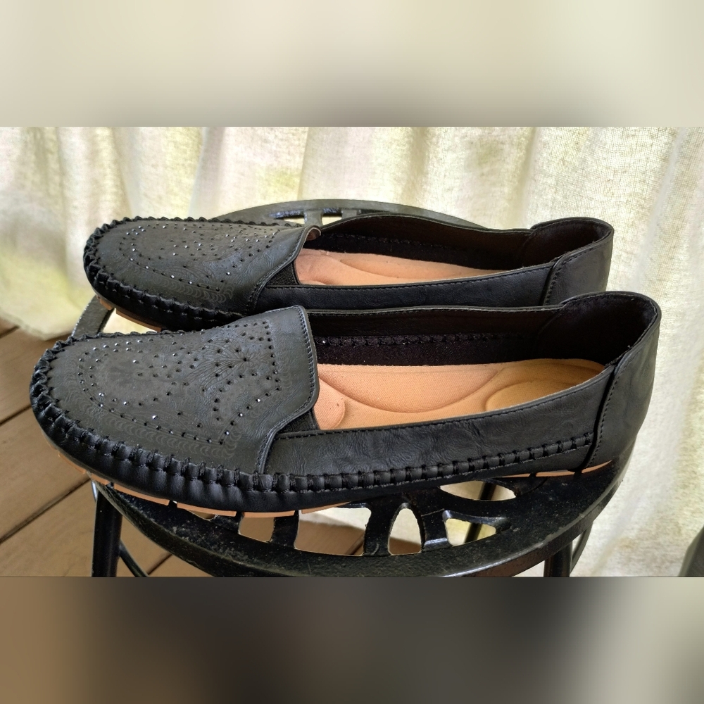 Luna Handstitched Italian Leather Black Studded Loafers for Women